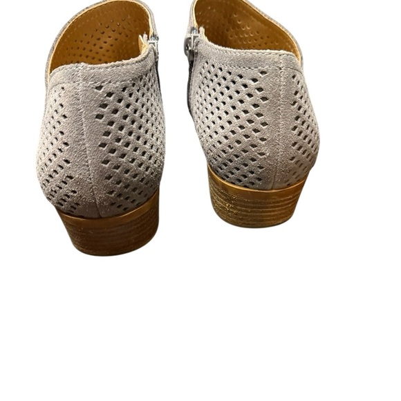 Lucky Brand Basel Perforated Suede Booties Gray 7.5M - Picture 6 of 8
